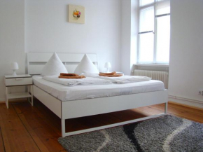 Гостиница Rooms & Apartment near Zoologischen Garten  Берлин